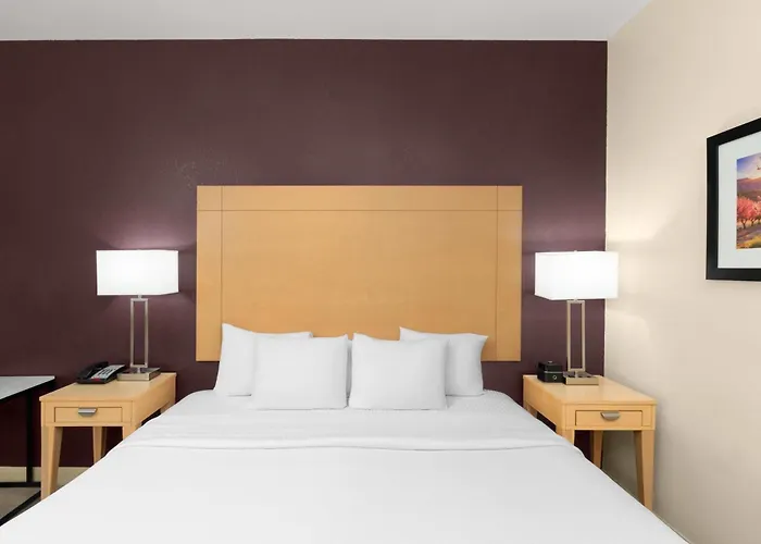 Tucumcari Hotels