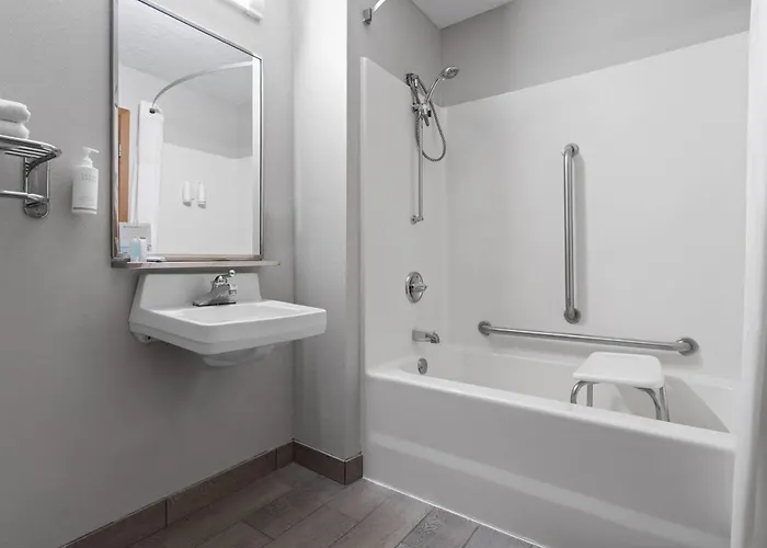 Days Inn By Wyndham Austin