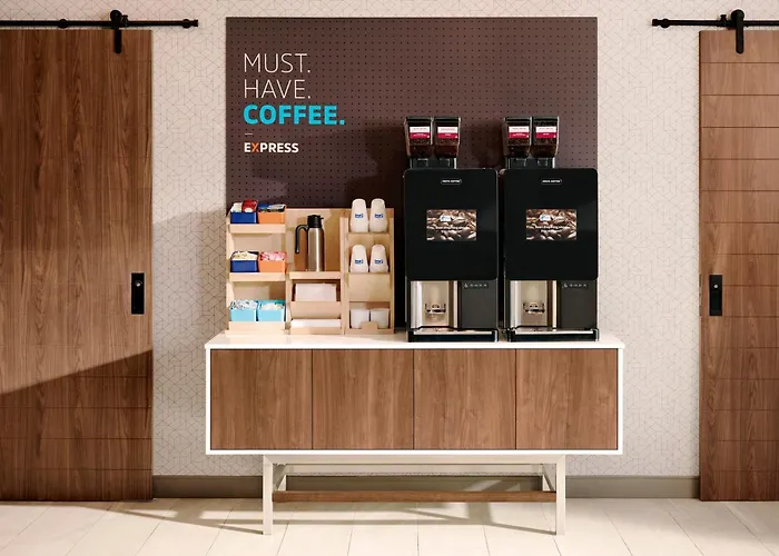 Holiday Inn Express & Suites Crossville By Ihg