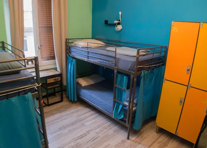 Victoria House Hostel