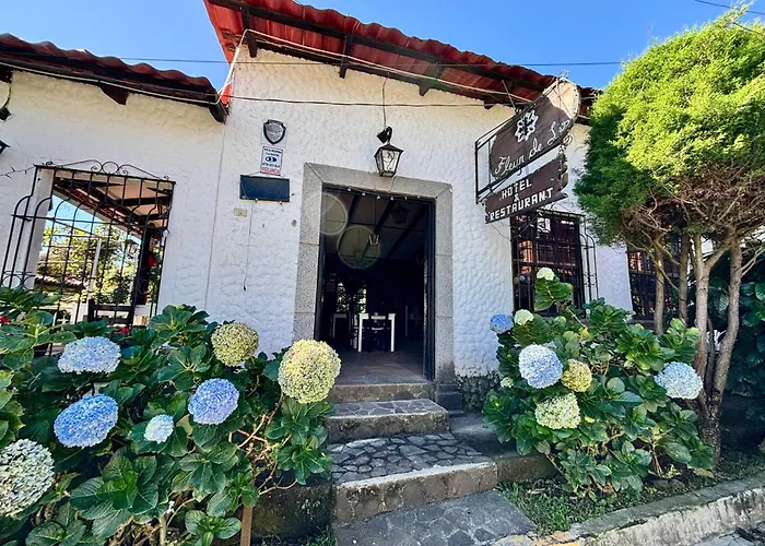 Hotel & Restaurant Fleur De Lis
