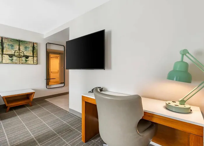 Cambria Hotel LAX