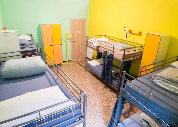 Home Genoa Hostel