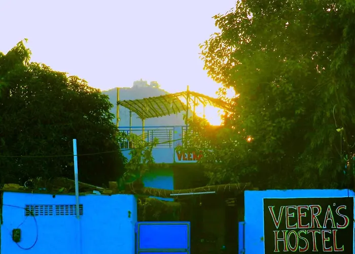 Veera'S Hostel