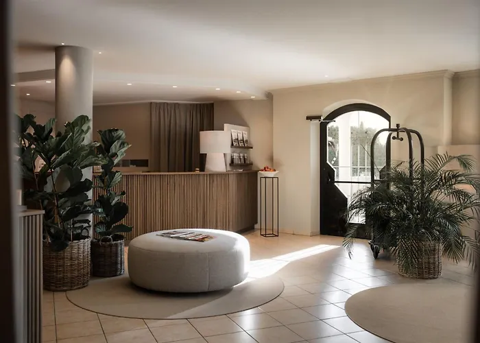 Lingers Suites & Residence