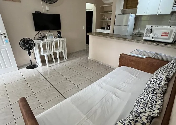 Amarilis Flat Service