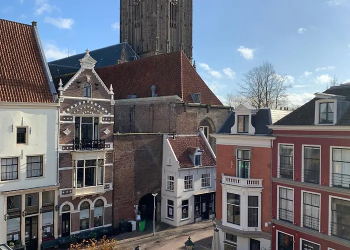 Kleinschalig Hostel In Deventer, Centrum Stad, Aan De Ijssel,