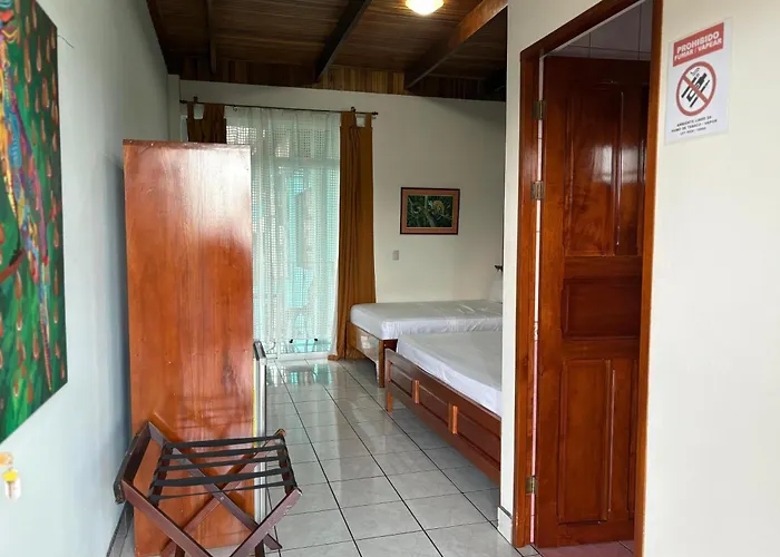 Arenal Poshpacker Boutique Urban Tropical Hotel