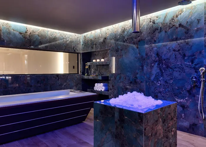 Castello Infinity Suites - Adults Only