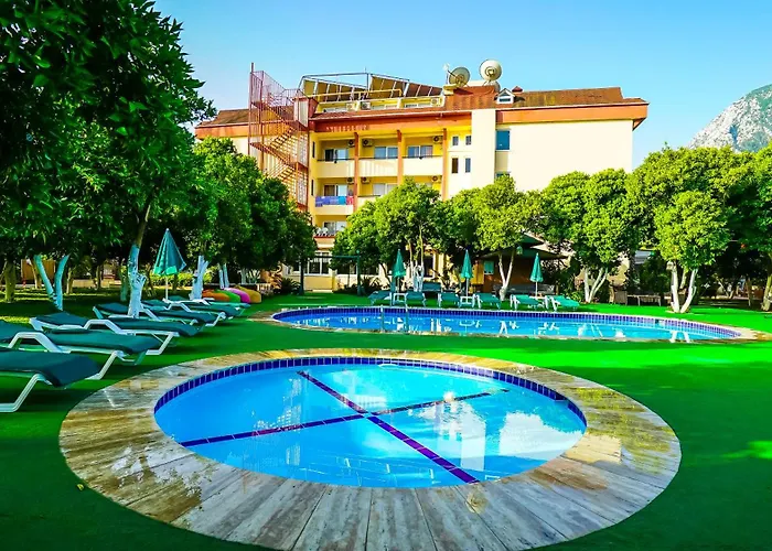 Castle Park Hotel