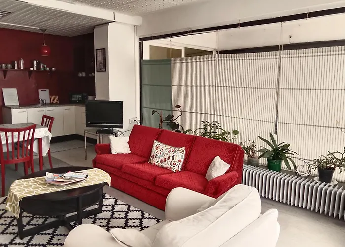 Lounge-Style-Hostel