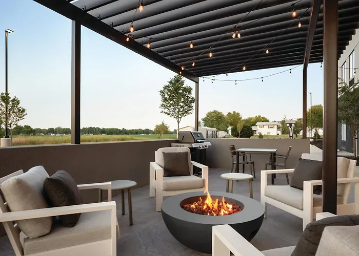 Livsmart Studios By Hilton Kokomo