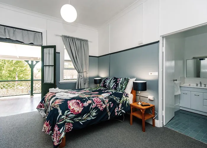 Bendemeer Hotels