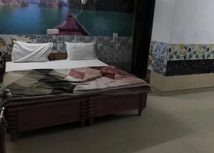 Hotel Apple Rose Near Harish Dhaba