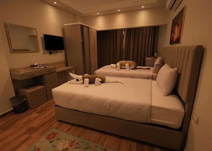 Akhenaton Hotel