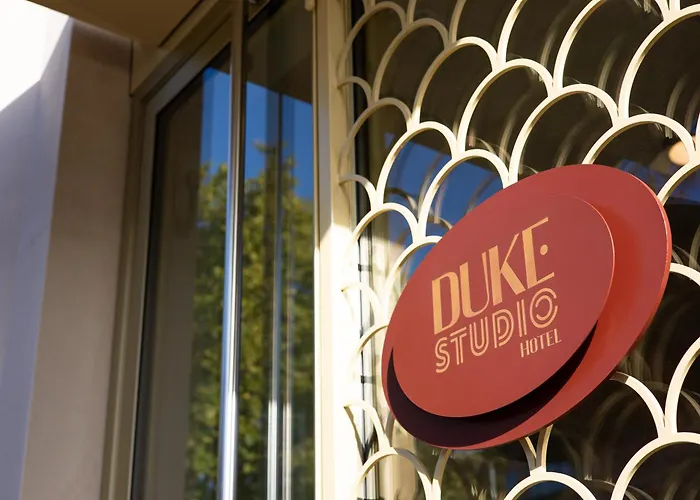 Duke Studio Hotel