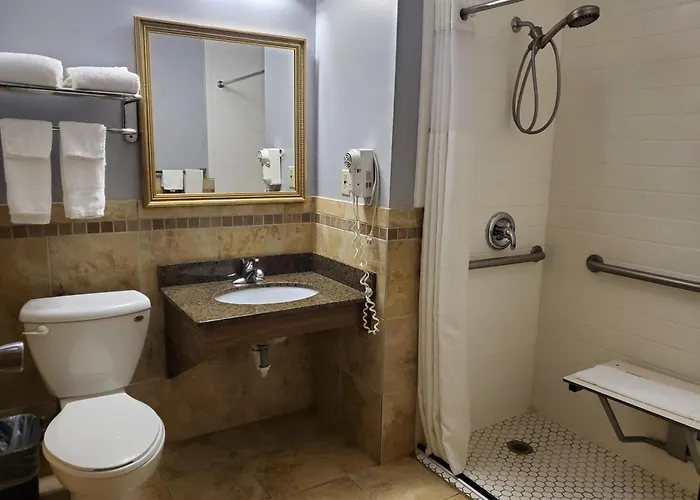 River Hill Inn & Suites
