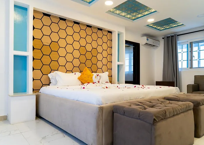 Golden Hotel