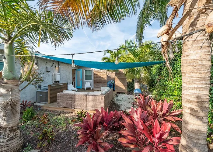 Family Friendly 2Br Villa In Downtown - 1 Block Walk To The Beach