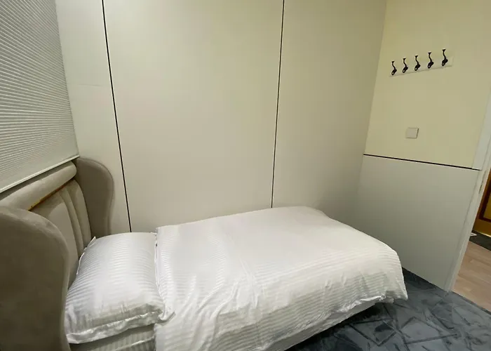 12H Hostel Alwadi سكن مشترك للسياح فقط
