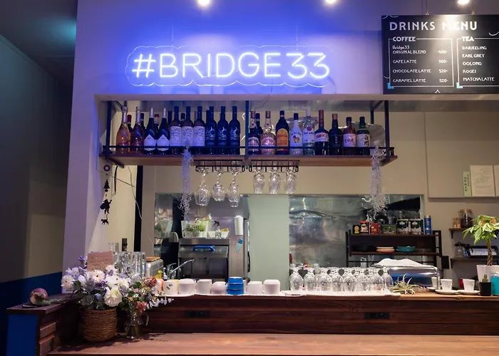 Bridge33 Cafe And Hostel