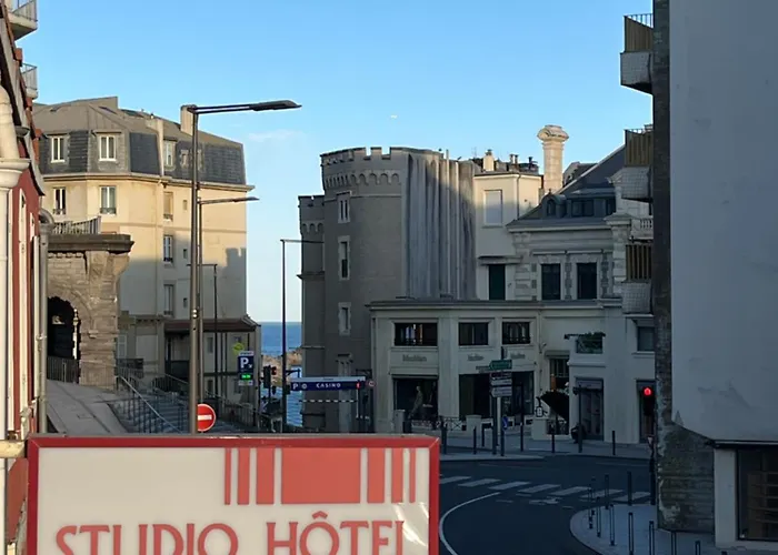 Studio Hotel-Restaurant Ltb La Table Basque