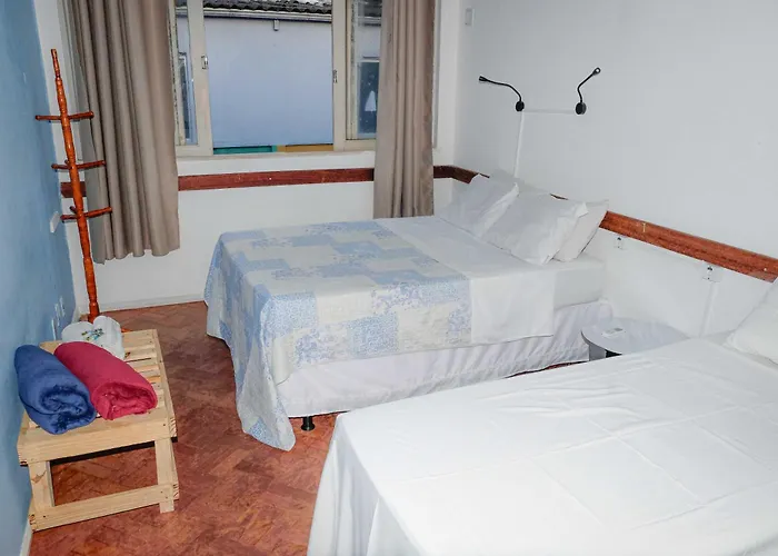 Nomads Hostel Multicultural & Coworking