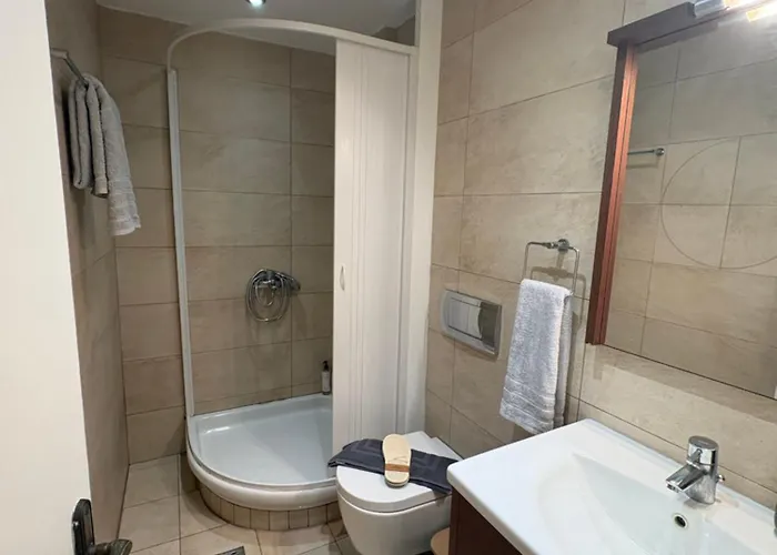 Glyfada Menigos Apartment 21