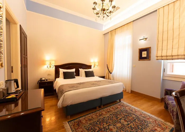 Aetoma Hotel