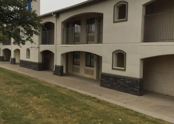 Blue Bonnet Suites -Lubbock, Tx - Medical Center