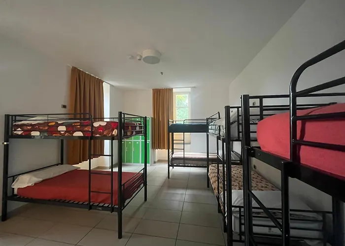 Seven Hostel&Rooms