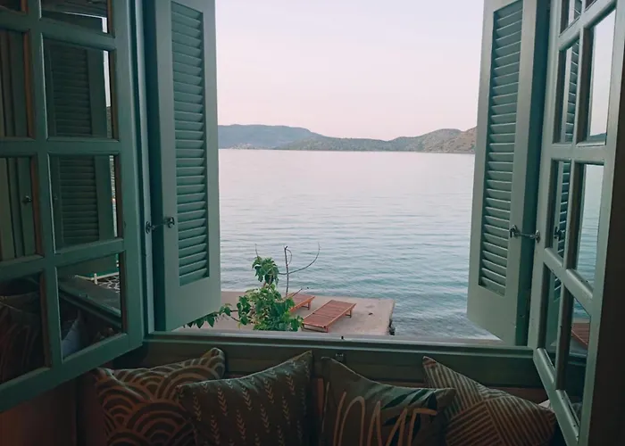 Εlounda Menta Mare