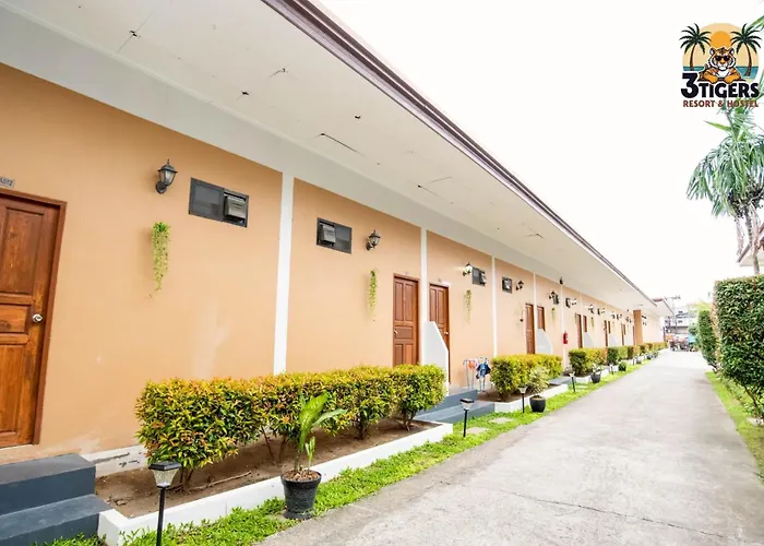 3 TIGERS Resort&Hostel