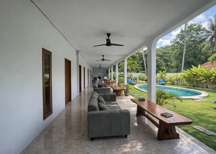 Wanderlust Hostel - Highest Privacy Hostel In Kuta - Big Clear Pool - Fast Internet