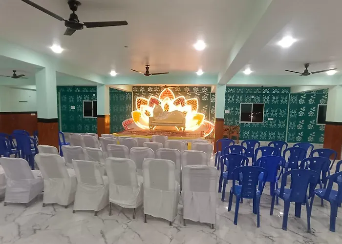 Hotel DEEPAK PALACE