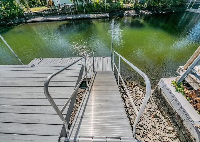 Wet Feet Retreat At Weeki Wachee, The Perfect Riverfront Escape