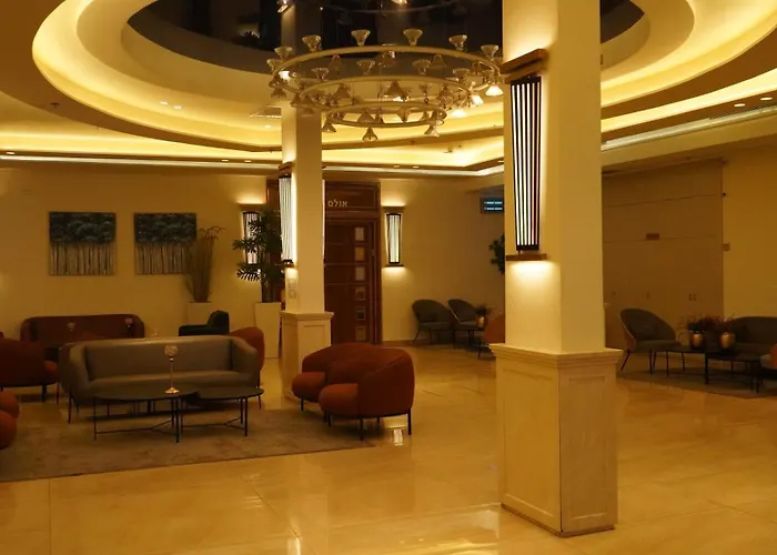 Hotels in Bene Beraq