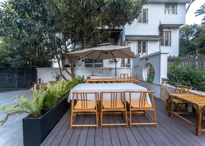 The Tea & Bamboo Retreat A Serene Homestay Offering Complimentary Bamboo Weaving Workshops And Tea Tasting Experiences.