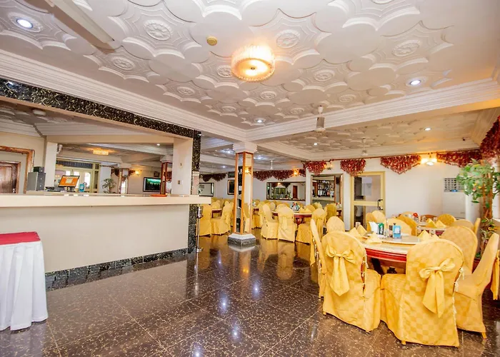 Mac-Dic Royal Plaza Hotel