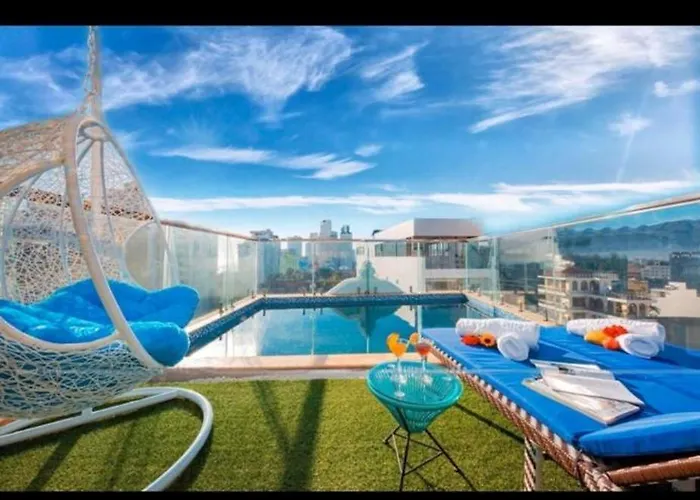 Violet Hotel 2