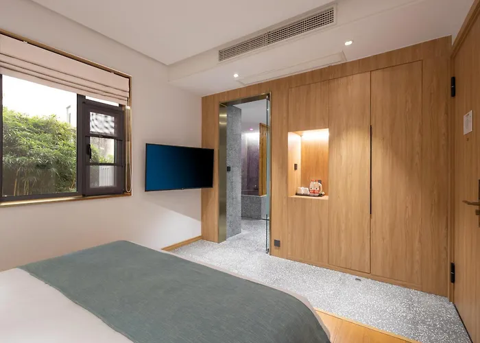 Huazhu Luxury Wuzhen Mushe Shiguang Hot Spring B&B