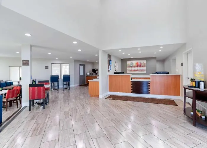 Antioch Inn And Suites