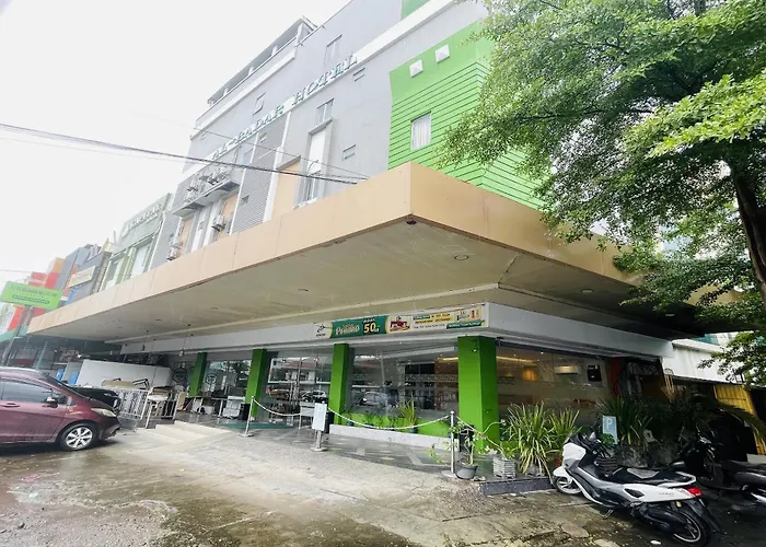 Hotel O Near Mall Panakukkang Formerly Al-Badar Hotel Syariah