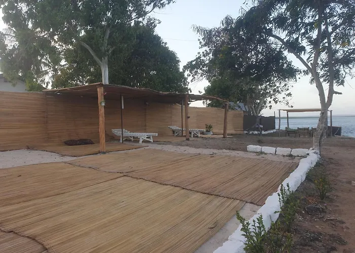 Newdarling beach hotel