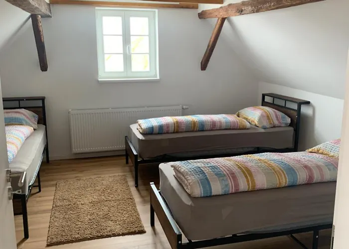 Dreibettzimmer mit Gemeinschaftsbad und Küche Großenbach