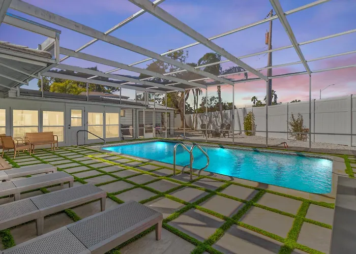 Cozy Retreat L Heated Pool L Games L Near Ami Beaches