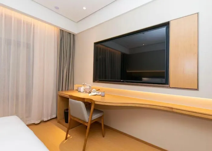 Ji Hotel Suzhou Guanqian Street Chayuanchang Metro Station