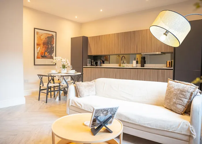 10 Park Square East, Luxury Serviced Apartments