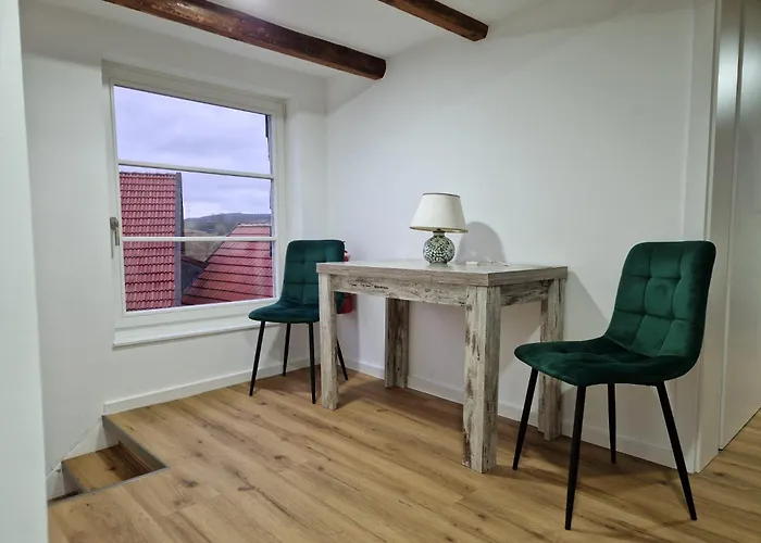 Dreibettzimmer mit Gemeinschaftsbad und Küche Großenbach