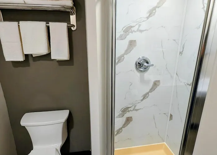 Star Inn & Suites